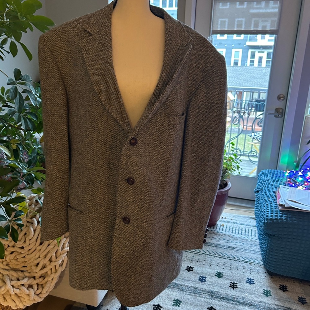 Made in the USA classic men’s tweed sports coat!